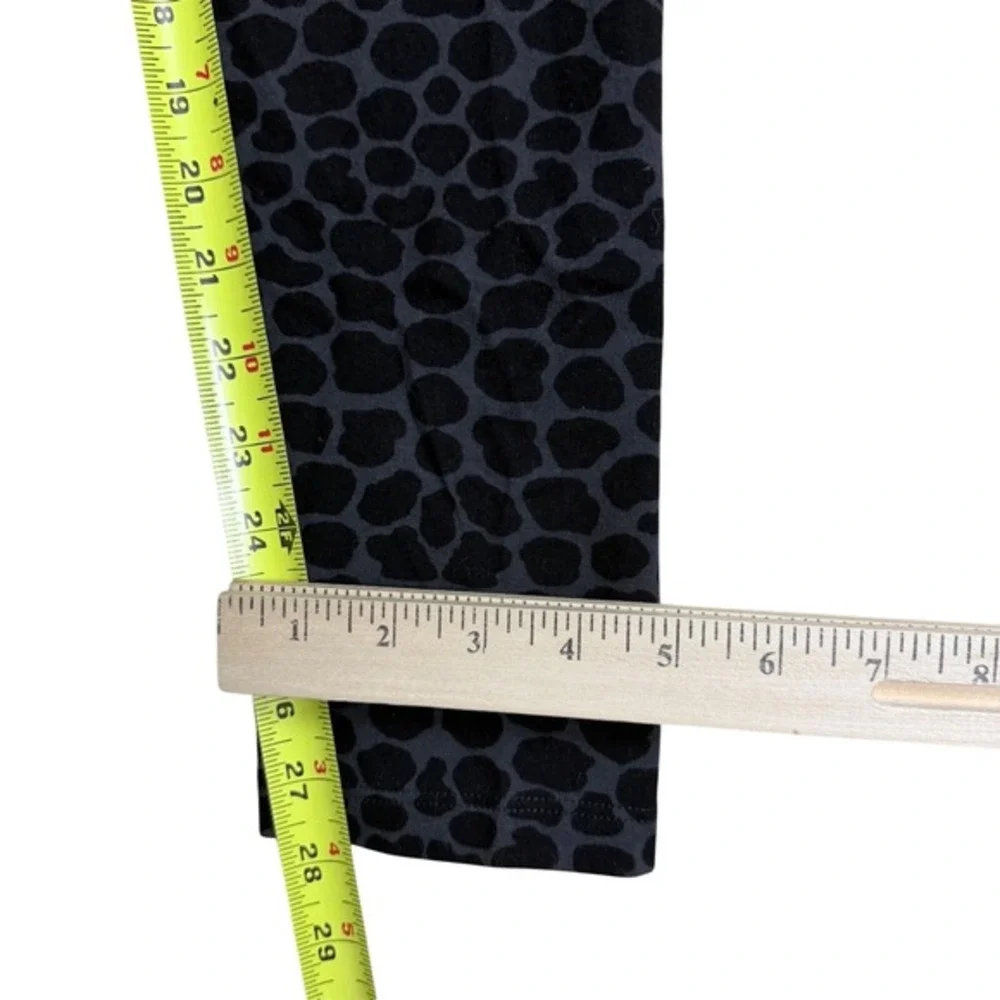 Soft Surroundings Grey Black Have to Have Leopard Animal‎ Print Leggings Size M - Picture 10 of 10